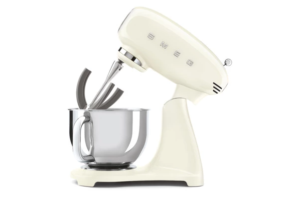 Миксер планетарный SMEG SMF03CREU, 800 Вт, чаша стальная 4,8л, 3 насадки, алюминий литой, кремовый