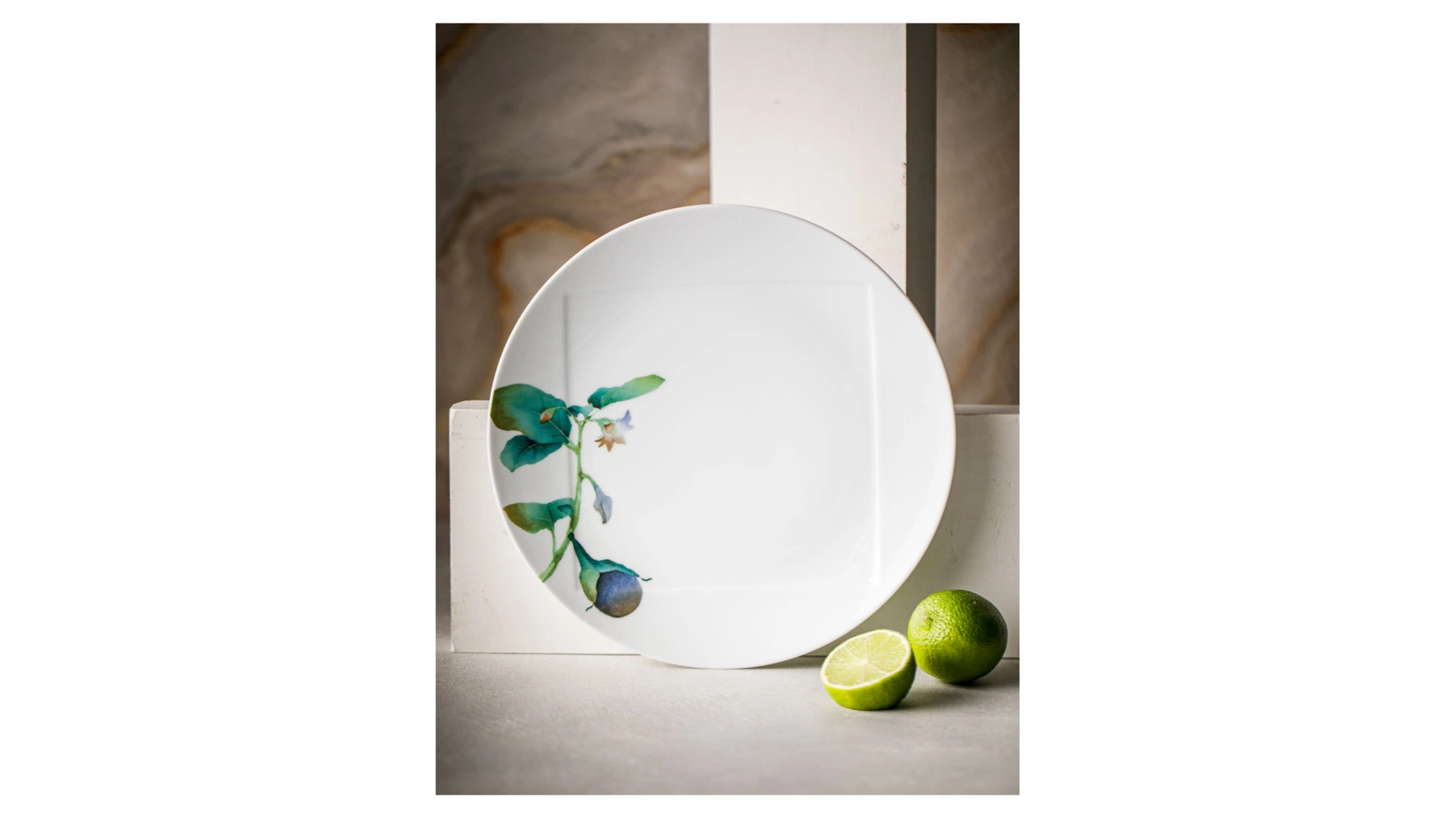 Тарелка закусочная Noritake Овощной букет Баклажан 24 см, фарфор