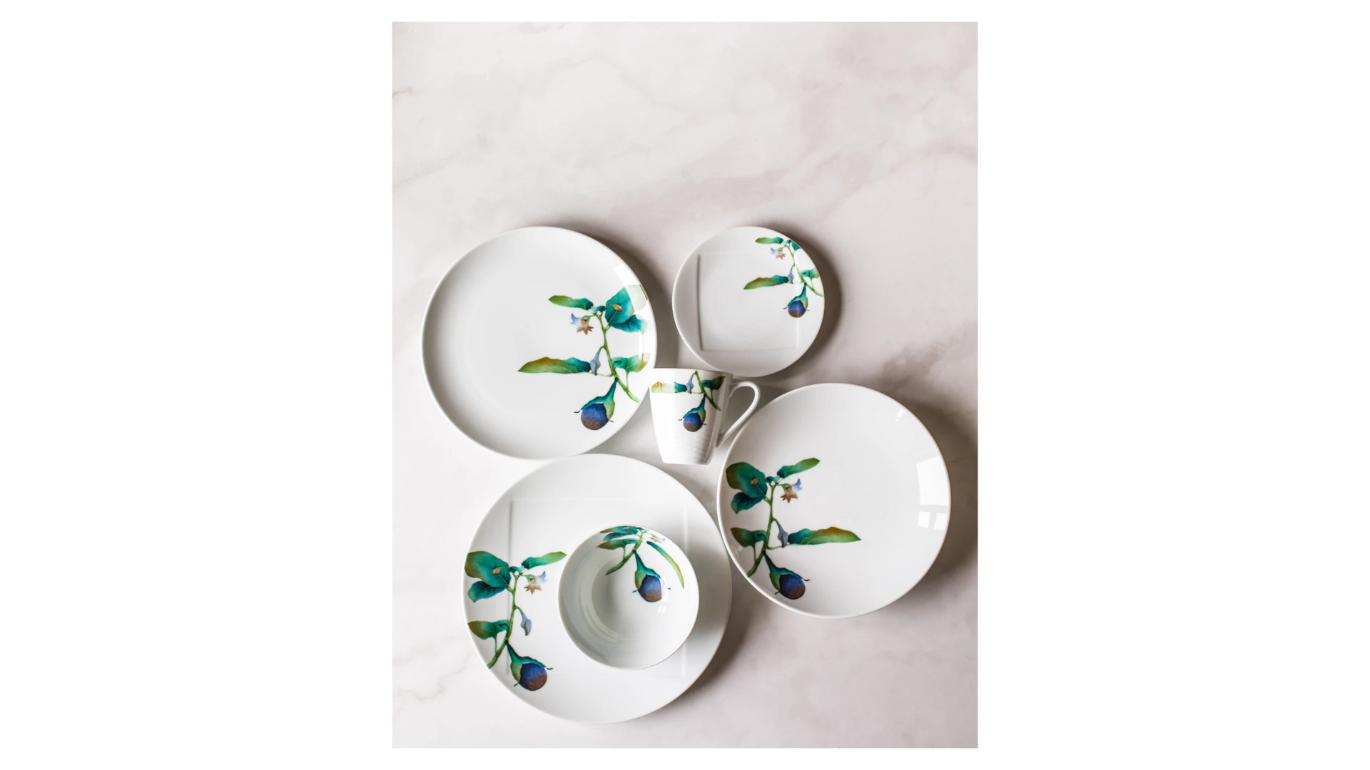 Тарелка обеденная Noritake Овощной букет Баклажан 27 см, фарфор