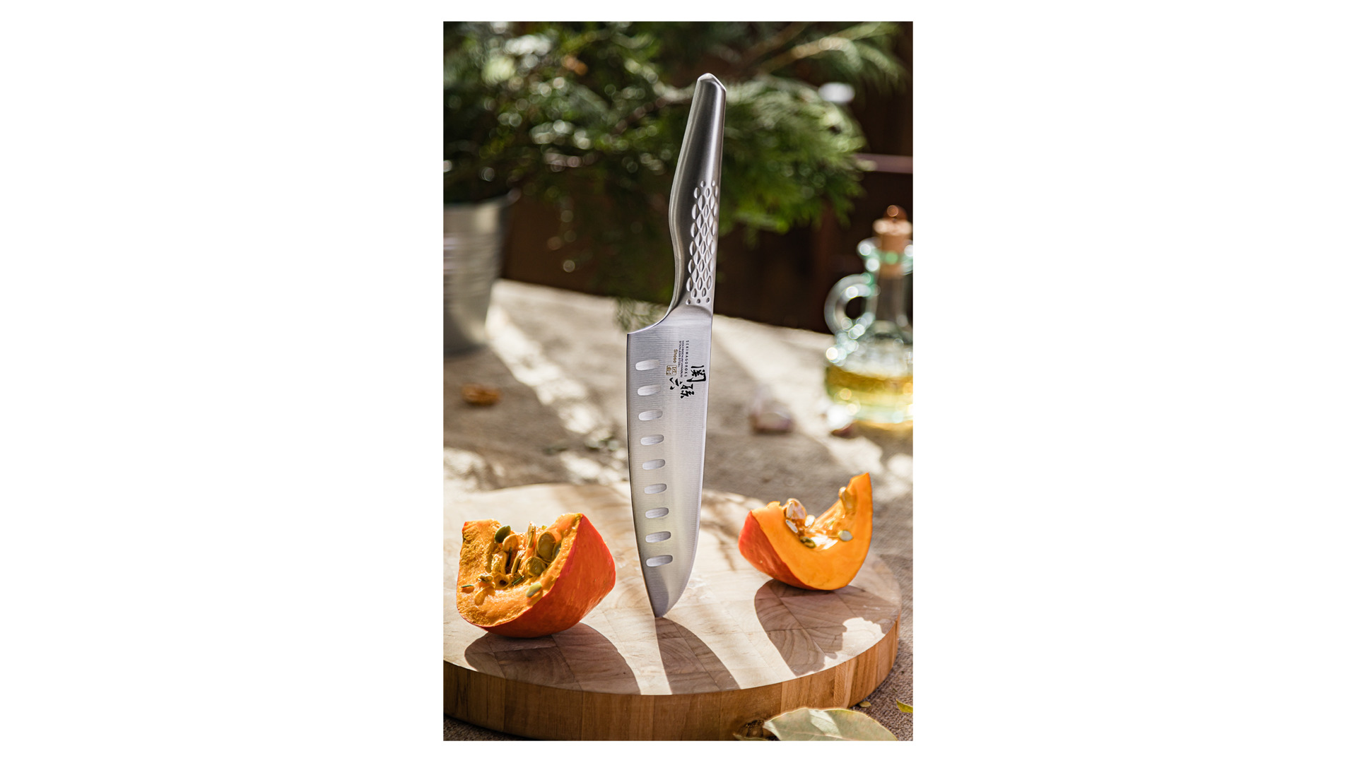 Нож кухонный Сантоку KAI Магороку Шосо 16,5 см, сталь кованая нержавеющая