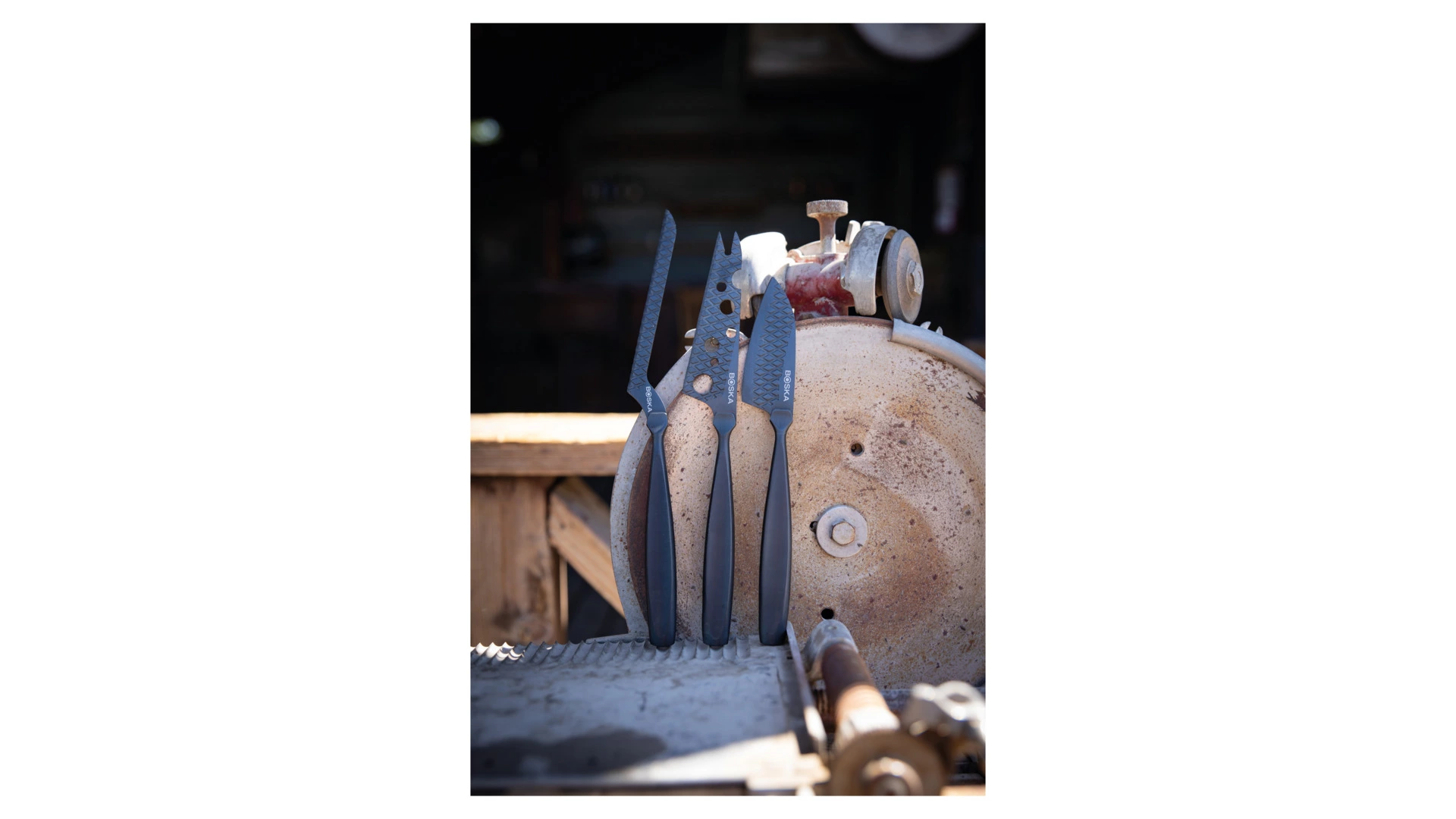 Набор ножей для твердого и полутвердого сыра Boska Монако+ 28 см, 3 шт, чёрный, в кожаном чехле