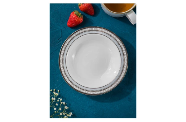 Чаша для десерта Noritake Трефолио, платиновый кант 15,7 см, фарфор костяной