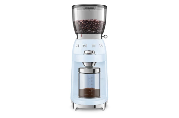 Кофемолка SMEG CGF01PBEU, 150 ВТ, 30 степеней помола, контейнеры пластик, пастельно-голубой