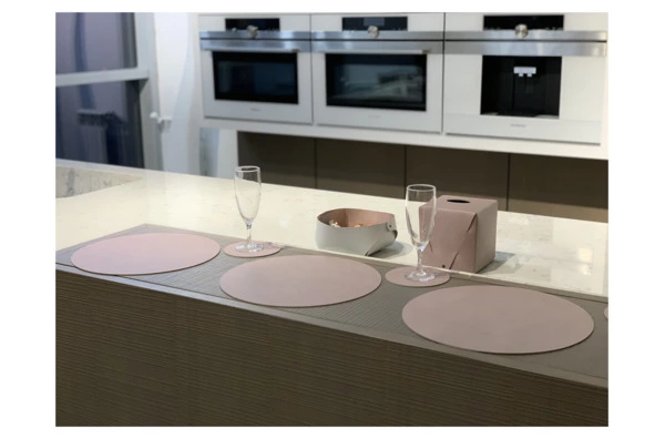 Плейсмат круглый двусторонний ADJ 40 см, кожа натуральная, пепельная роза