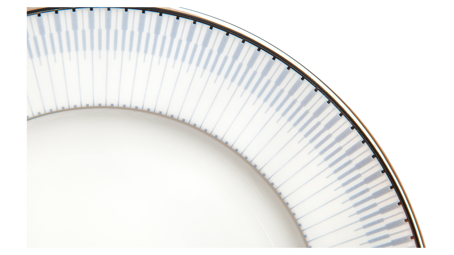 Тарелка закусочная Noritake Богарт платиновый 22 см, фарфор костяной