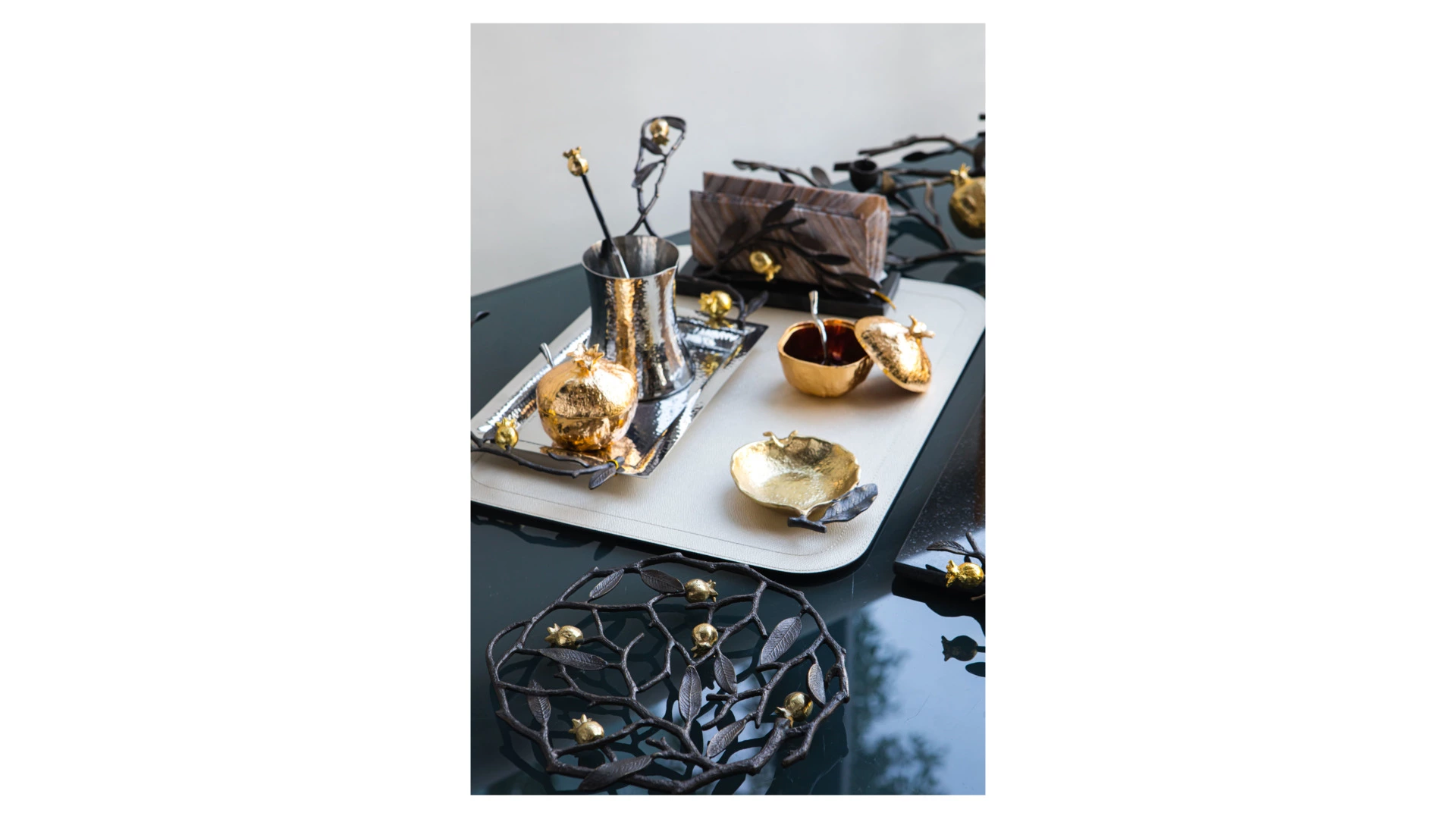 Подставка под горячее Michael Aram Гранат 23 см, латунь