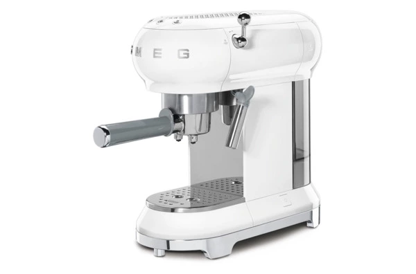 Кофемашина-эспрессо рожковая SMEG ECF01WHEU белый