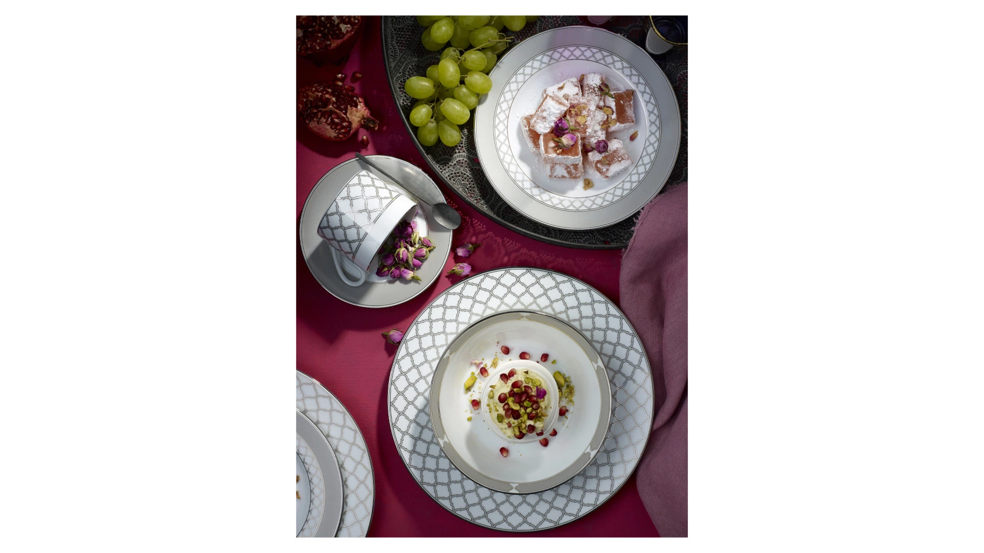 Чашка чайная с блюдцем Noritake Царский дворец, платиновый кант 250 мл