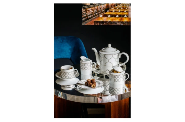 Чашка чайная с блюдцем Noritake Царский дворец, платиновый кант 250 мл