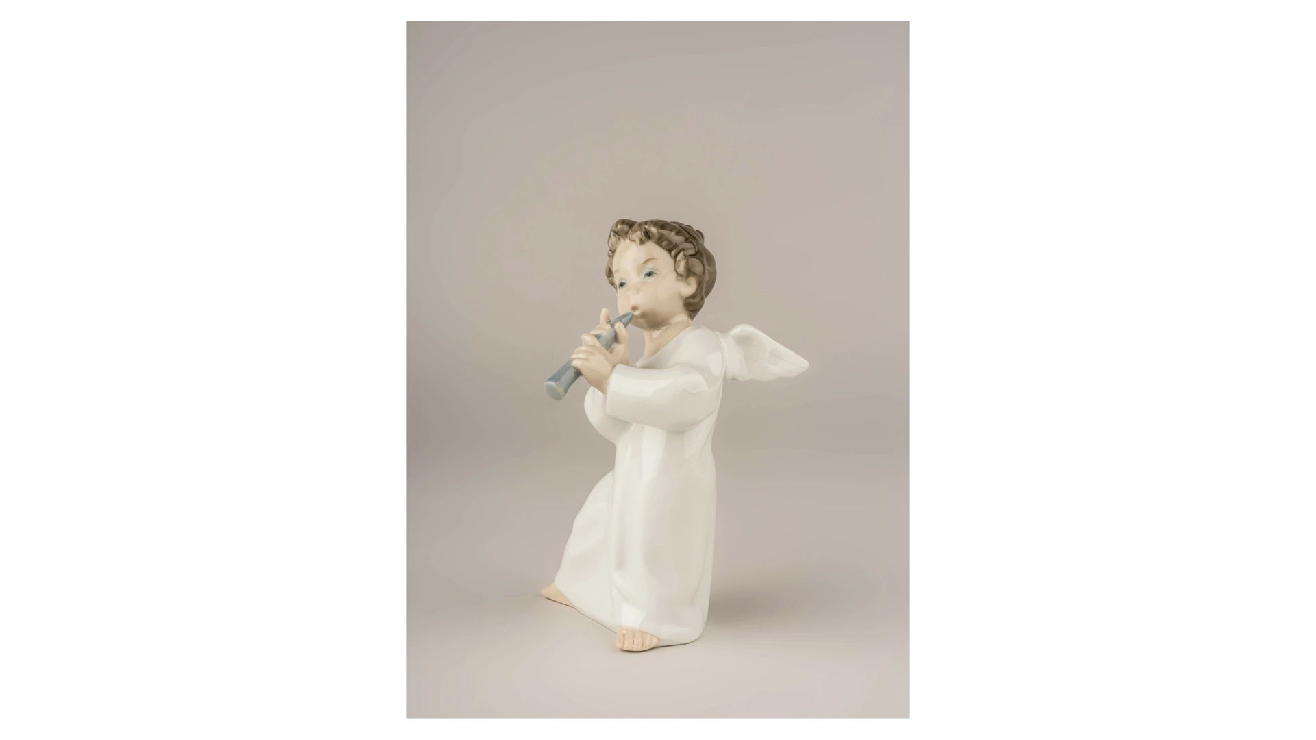 Фигурка Lladro Ангел с флейтой 8x16 см, фарфор