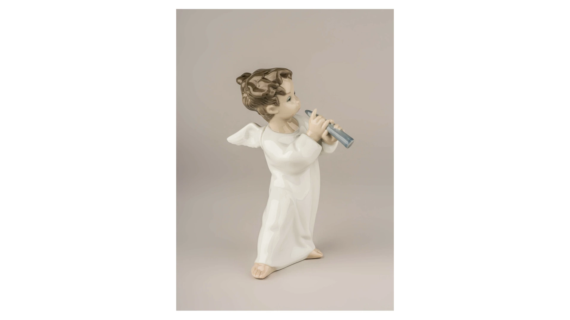Фигурка Lladro Ангел с флейтой 8x16 см, фарфор