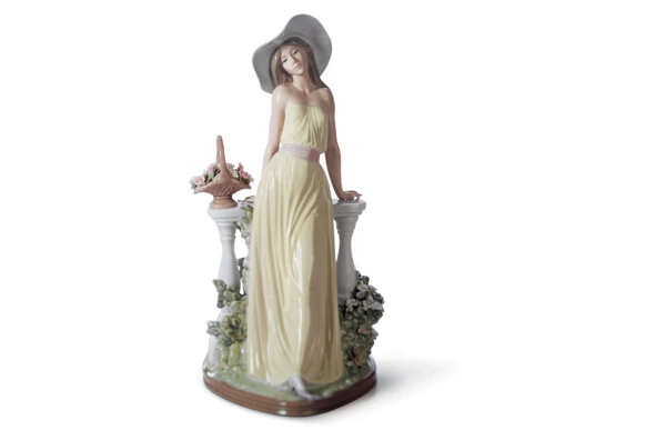 Фигурка Lladro Задумчивая 17x35 см, фарфор