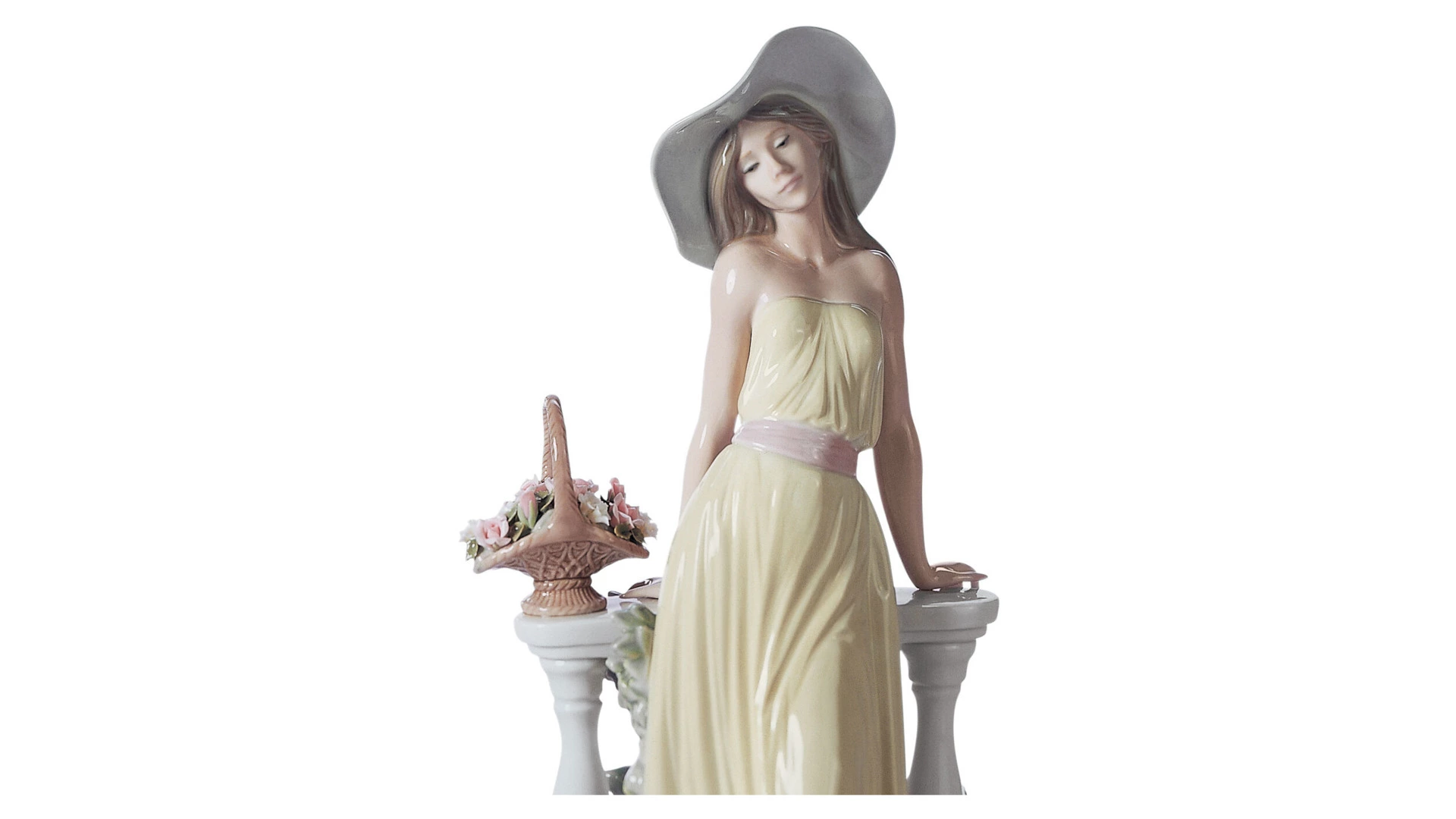 Фигурка Lladro Задумчивая 17x35 см, фарфор