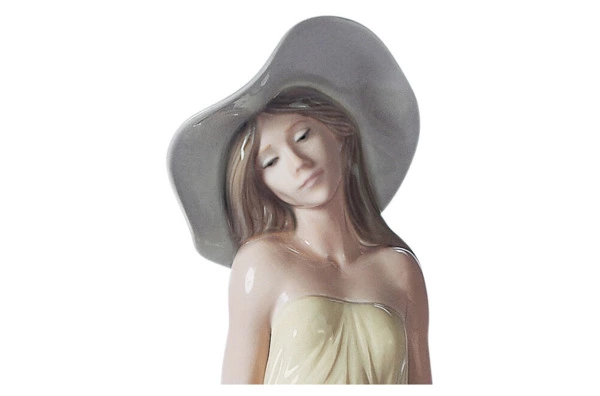 Фигурка Lladro Задумчивая 17x35 см, фарфор