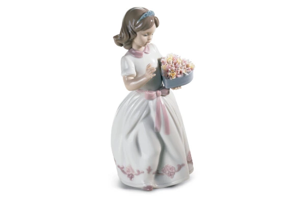 Фигурка Lladro Для кого-то особенного 9х21 см, фарфор