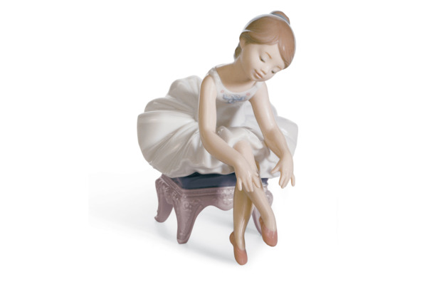 Фигурка Lladro Маленькая балерина I 9х13 см, фарфор