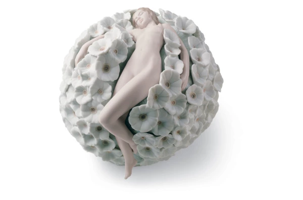 Фигурка Lladro Мечты в цветах 20x17 см, фарфор