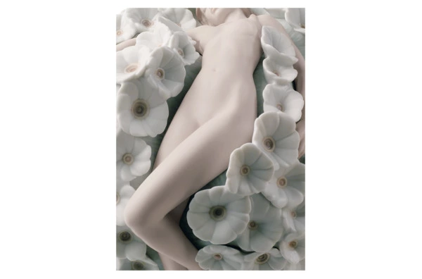 Фигурка Lladro Мечты в цветах 20x17 см, фарфор