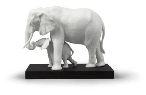 Фигурка Lladro Показывая путь, белые слоны 36x29 см, фарфор