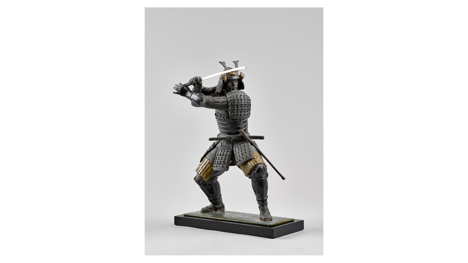 Фигурка Lladro Воин-самурай 44х60 см, фарфор