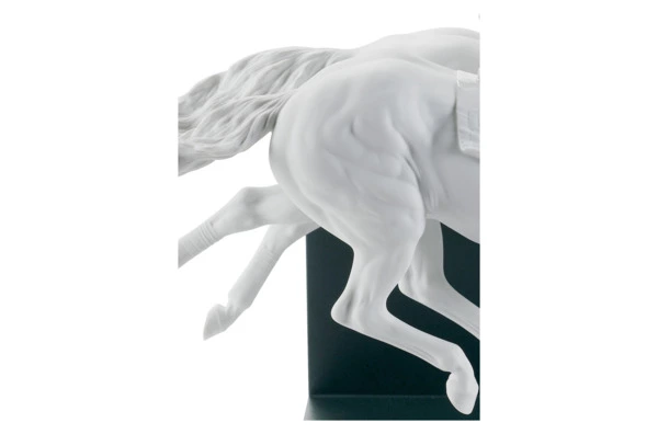 Фигурка Lladro Скачки 44х28 см, фарфор