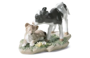 Фигурка Lladro Теленок и львенок 11х13 см, фарфор