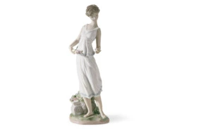 Фигурка Lladro Цветы для богини 27х8 см, фарфор