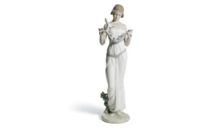 Фигурка Lladro Милая Виктория 31х9см, фарфор