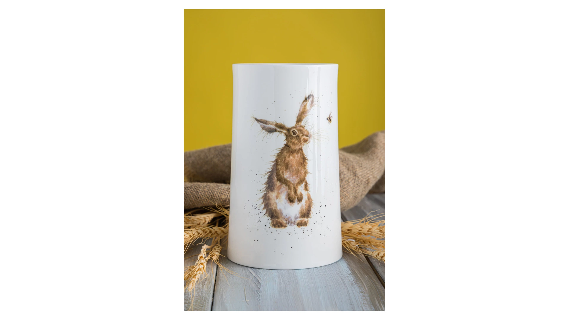 Ваза Royal Worcester Забавная фауна Заяц и пчела 17 см, фарфор костяной