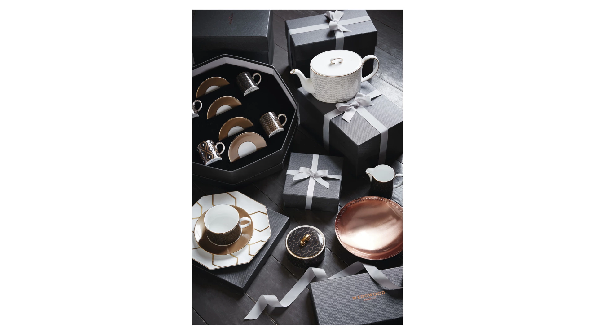 Чашка чайная с блюдцем Wedgwood Джио Голд 220 мл, фарфор
