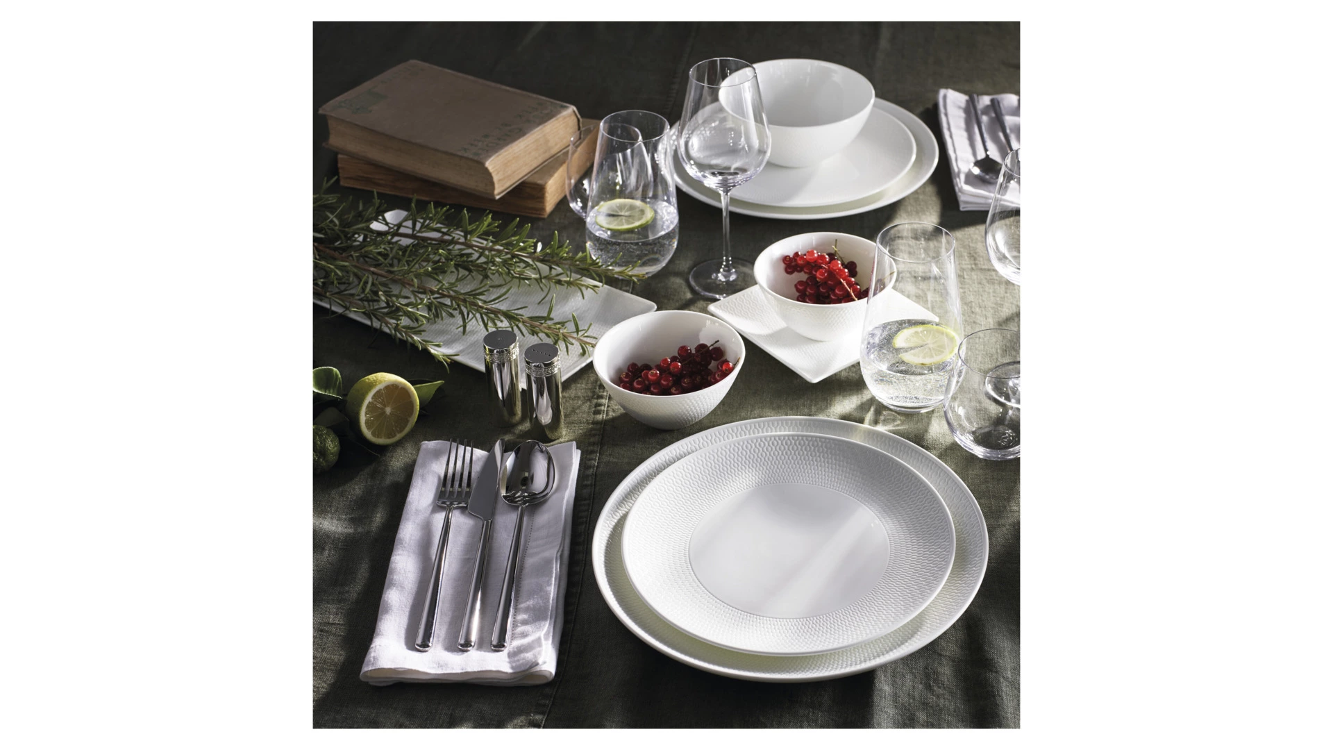 Тарелка суповая Wedgwood Джио 16 см, фарфор костяной