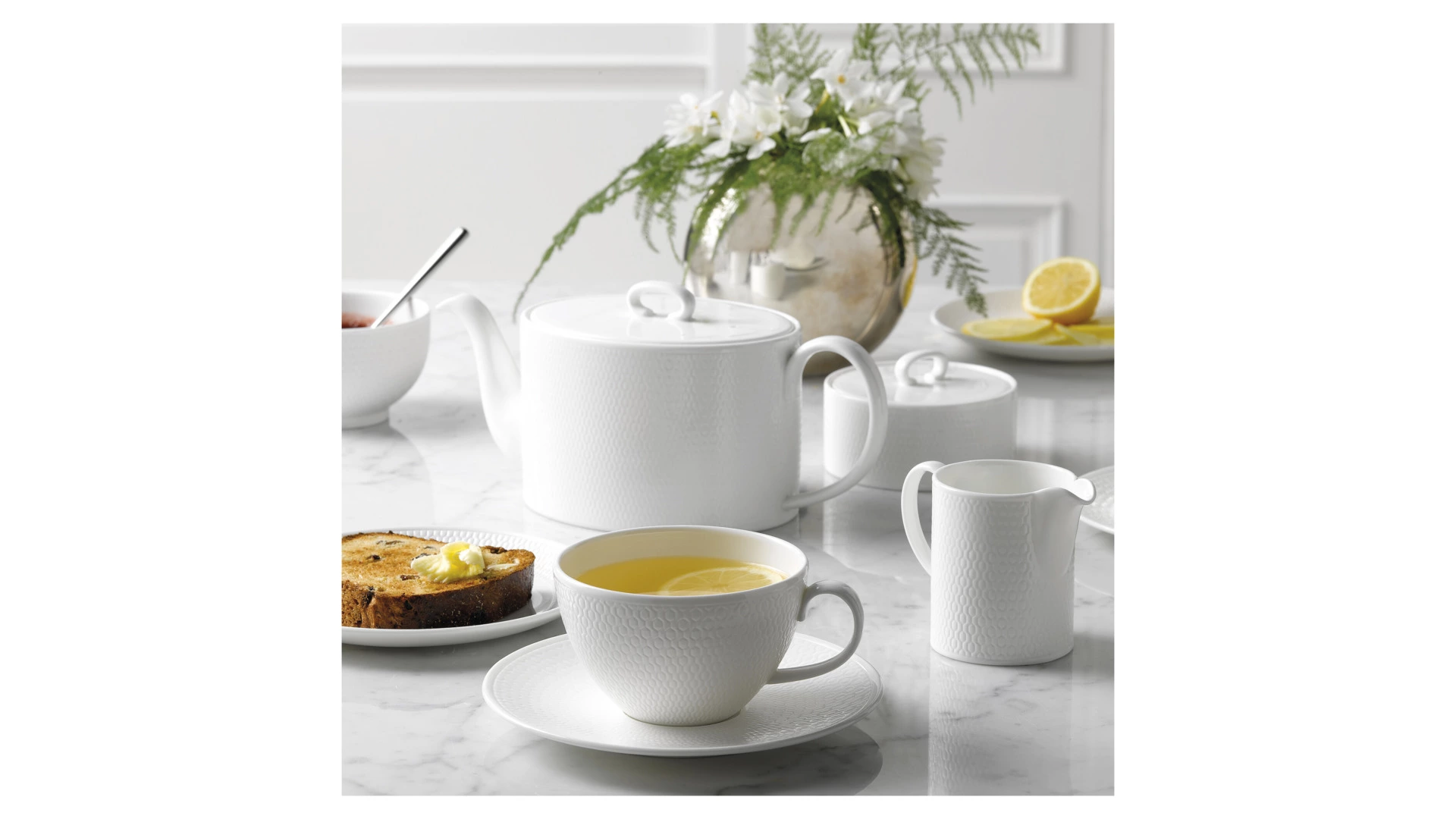 Чашка для завтрака с блюдцем Wedgwood Джио 340 мл, фарфор костяной