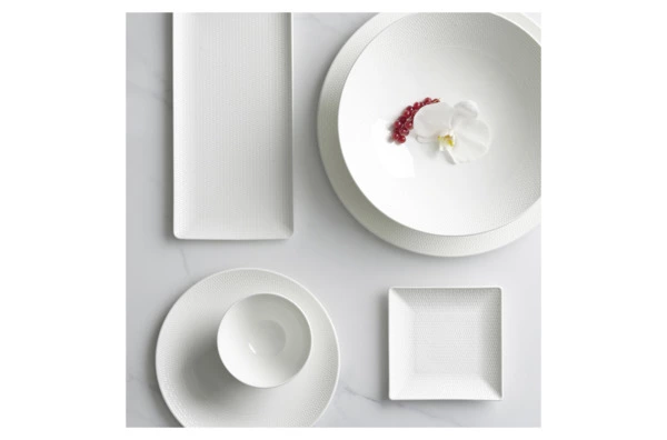 Блюдо круглое Wedgwood Джио 28 см, фарфор костяной