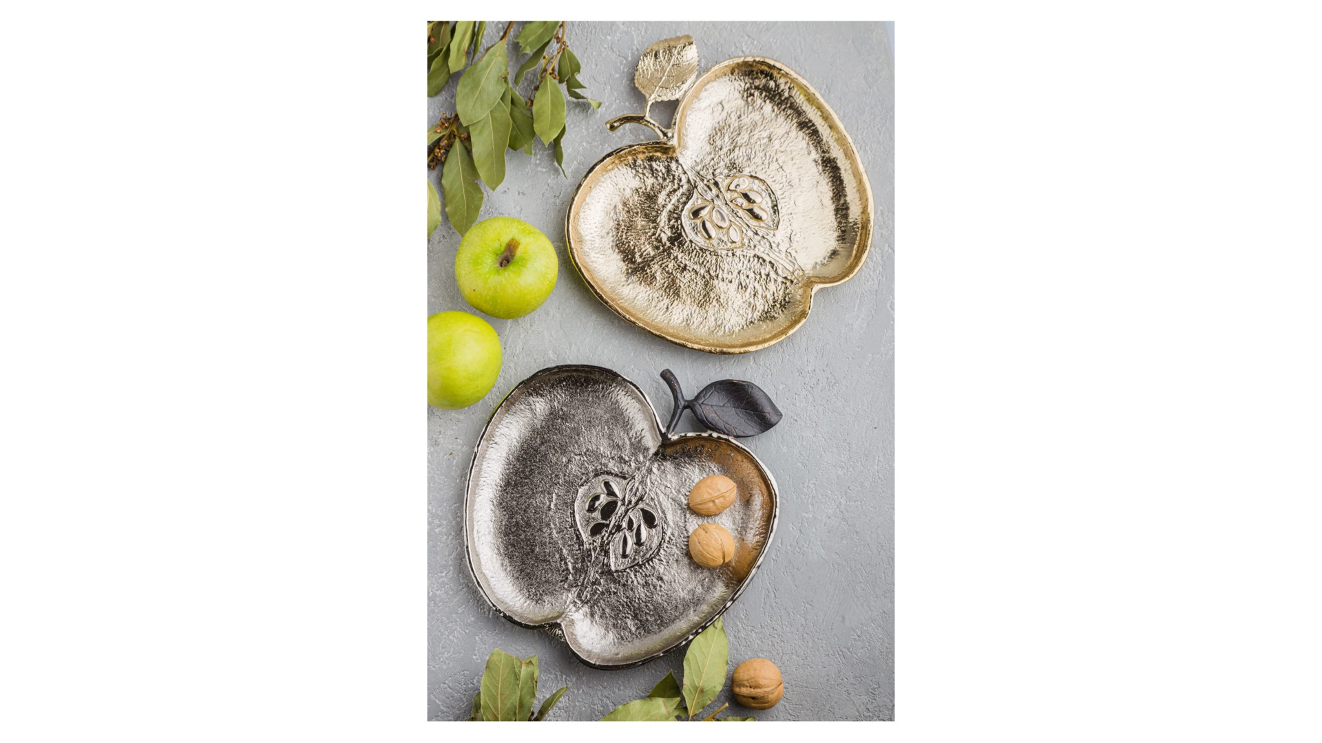 Блюдо Michael Aram Яблоко 25,5х24 см, латунь