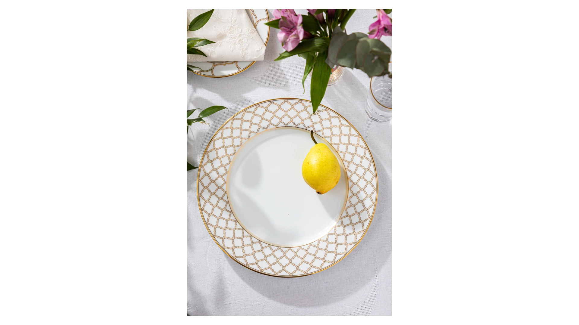Тарелка обеденная Noritake Царский дворец, золотой кант 27 см, фарфор