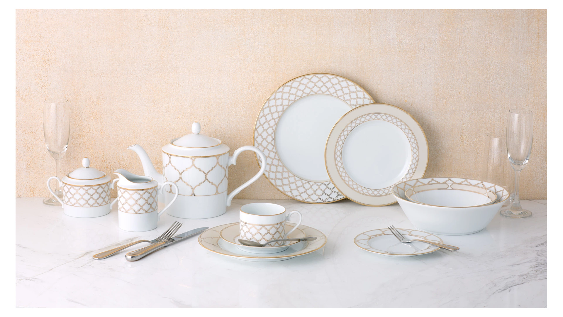 Салатник порционный Noritake Царский дворец, золотой кант 13 см, фарфор