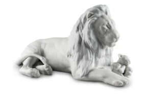 Фигурка Lladro Лев с львенком 44x21 см, фарфор