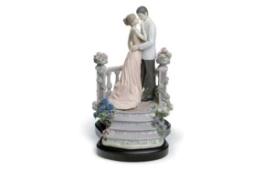 Фигурка Lladro Любовь под луной 22x30 см, фарфор