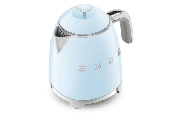 Чайник мини электрический SMEG KLF05PBEU 800 мл, пастельно-голубой