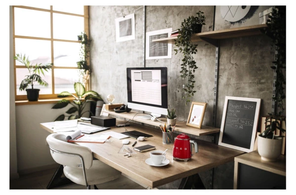 Чайник мини электрический SMEG KLF05RDEU 800 мл, красный