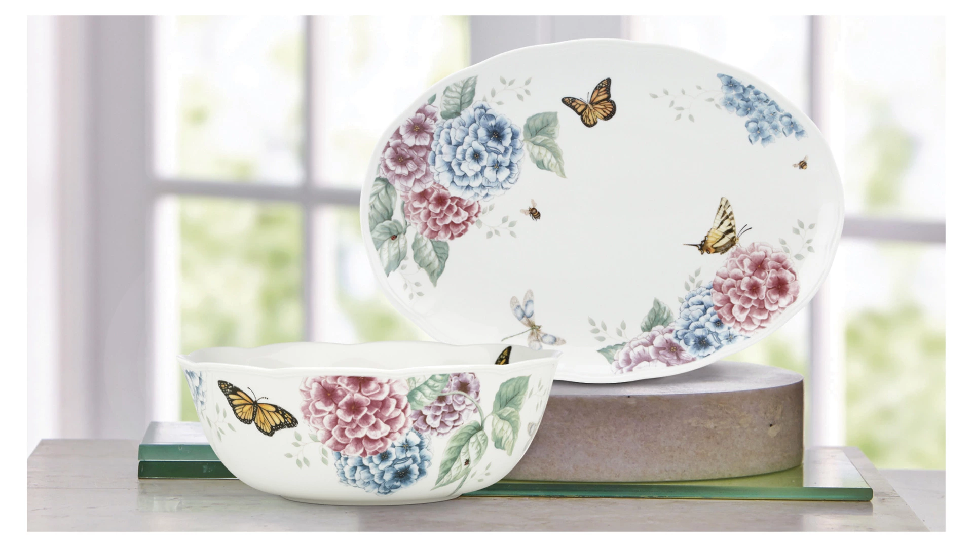 Салатник Lenox Бабочки на лугу Гортензия 24,9 см