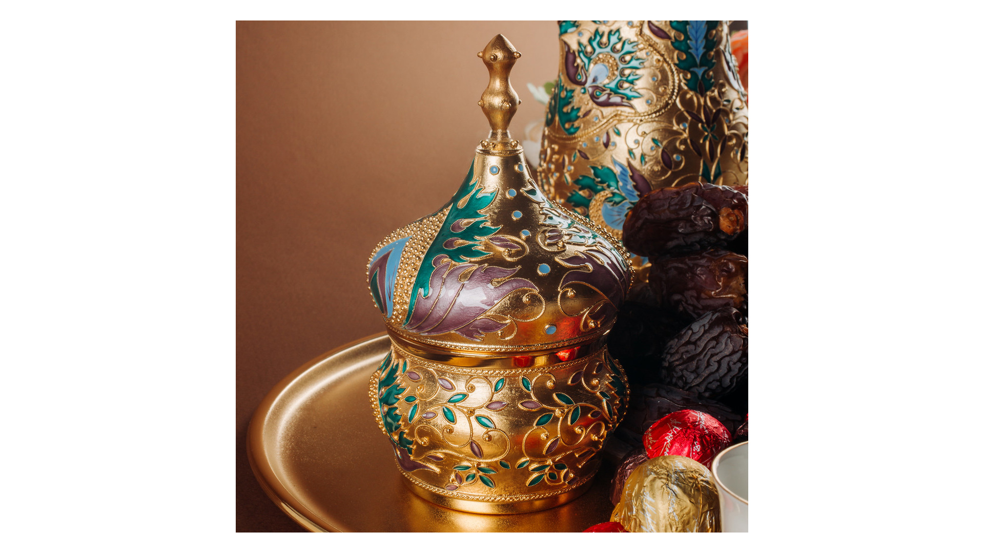 Сервиз кофейный Русские самоцветы Хоттабыч на 6 персон 20 предметов, серебро 925, позолота