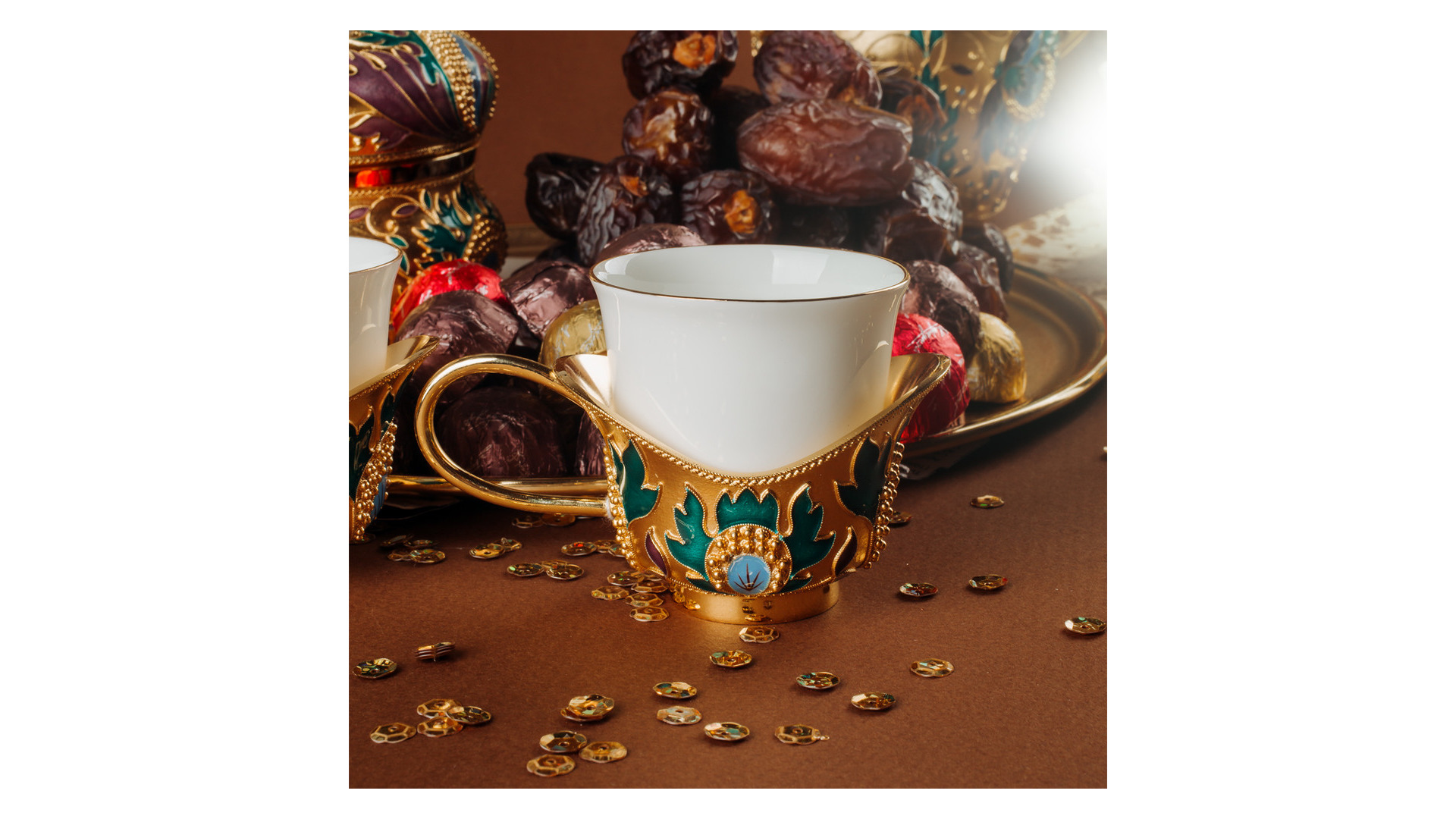 Сервиз кофейный Русские самоцветы Хоттабыч на 6 персон 20 предметов, серебро 925, позолота