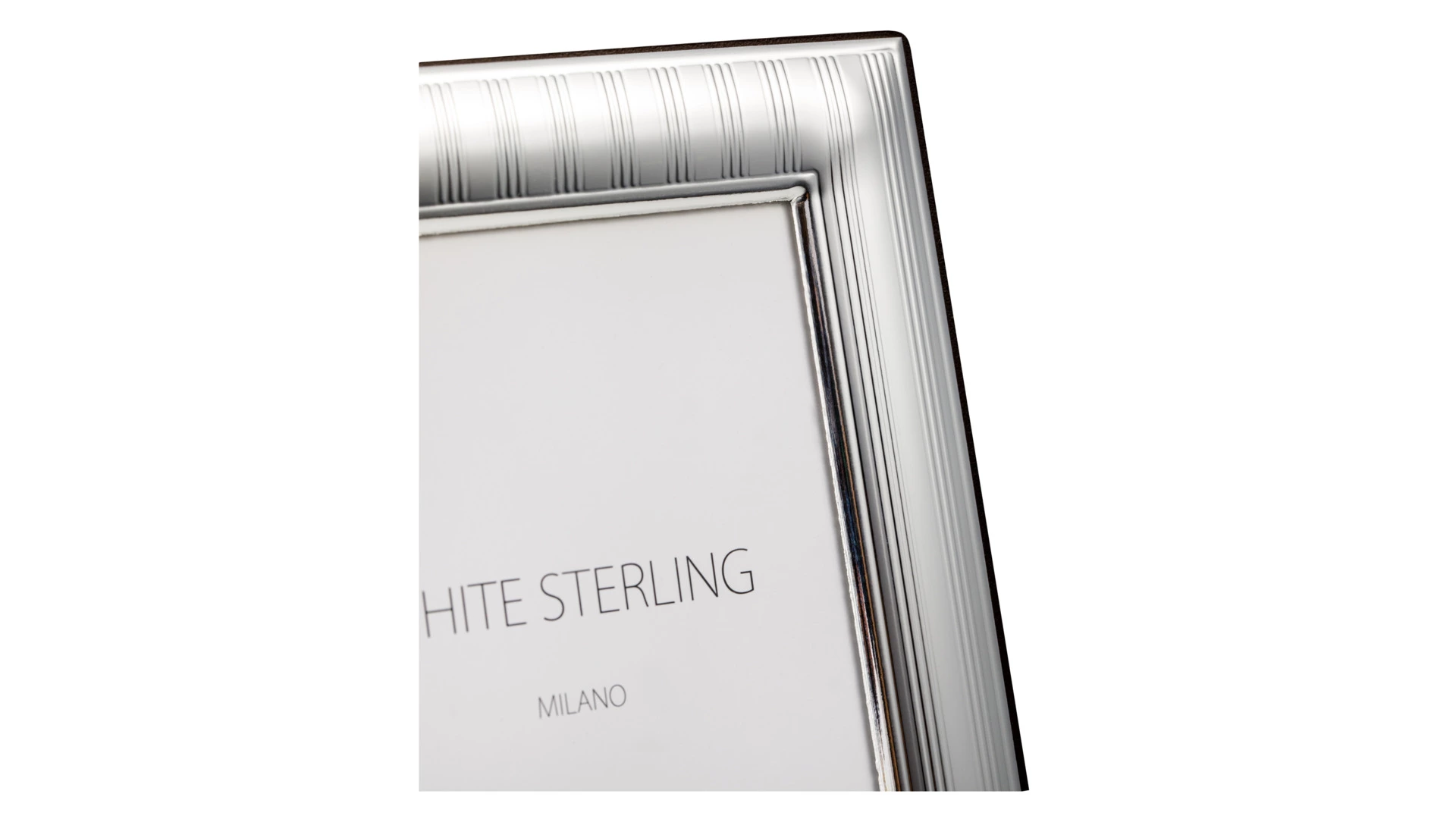 Рамка для фото Intersilver Полосы 9x13 см, алюминий с посеребрением