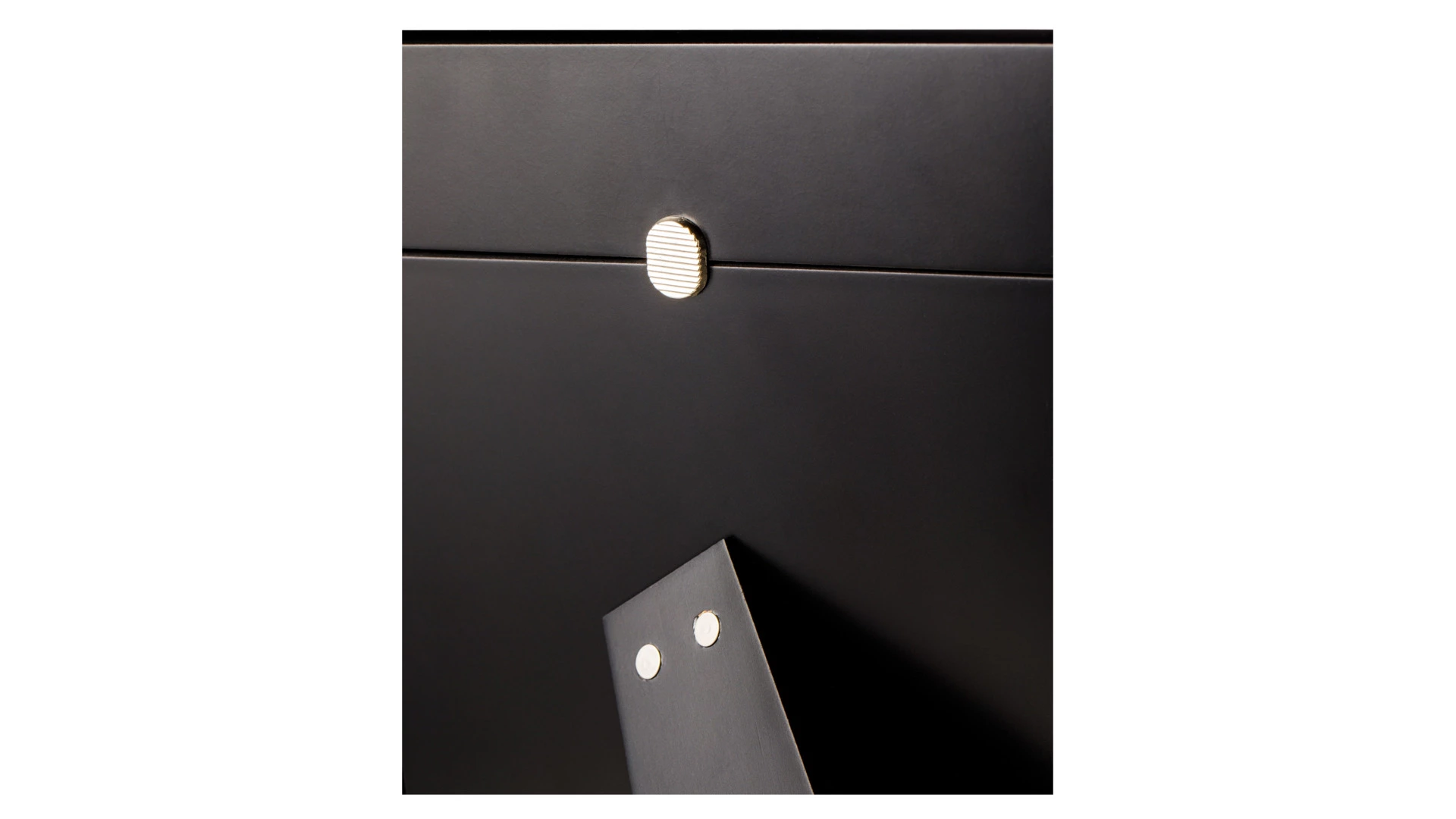 Рамка для фото Intersilver Кованный дизайн 18x24 см, алюминий с посеребрением