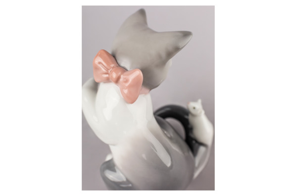 Фигурка Lladro Кошка и мышка 8х7 см, фарфор