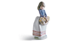Фигурка Lladro Майские цветы 17х7 см, фарфор