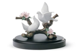 Фигурка Lladro Голуби на вишневой ветви 14х11 см, фарфор