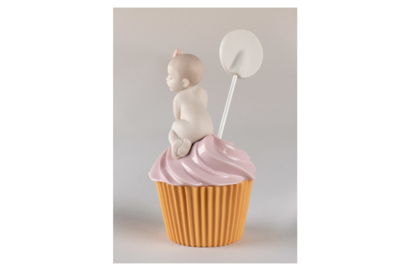 Фигурка Lladro Мой сладкий капкейк, для девочки 8х14 см, фарфор, персонализация