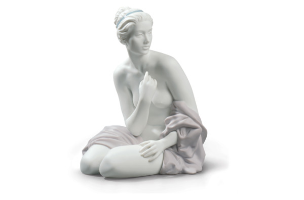 Фигурка Lladro Купальщица 17х22 см, фарфор